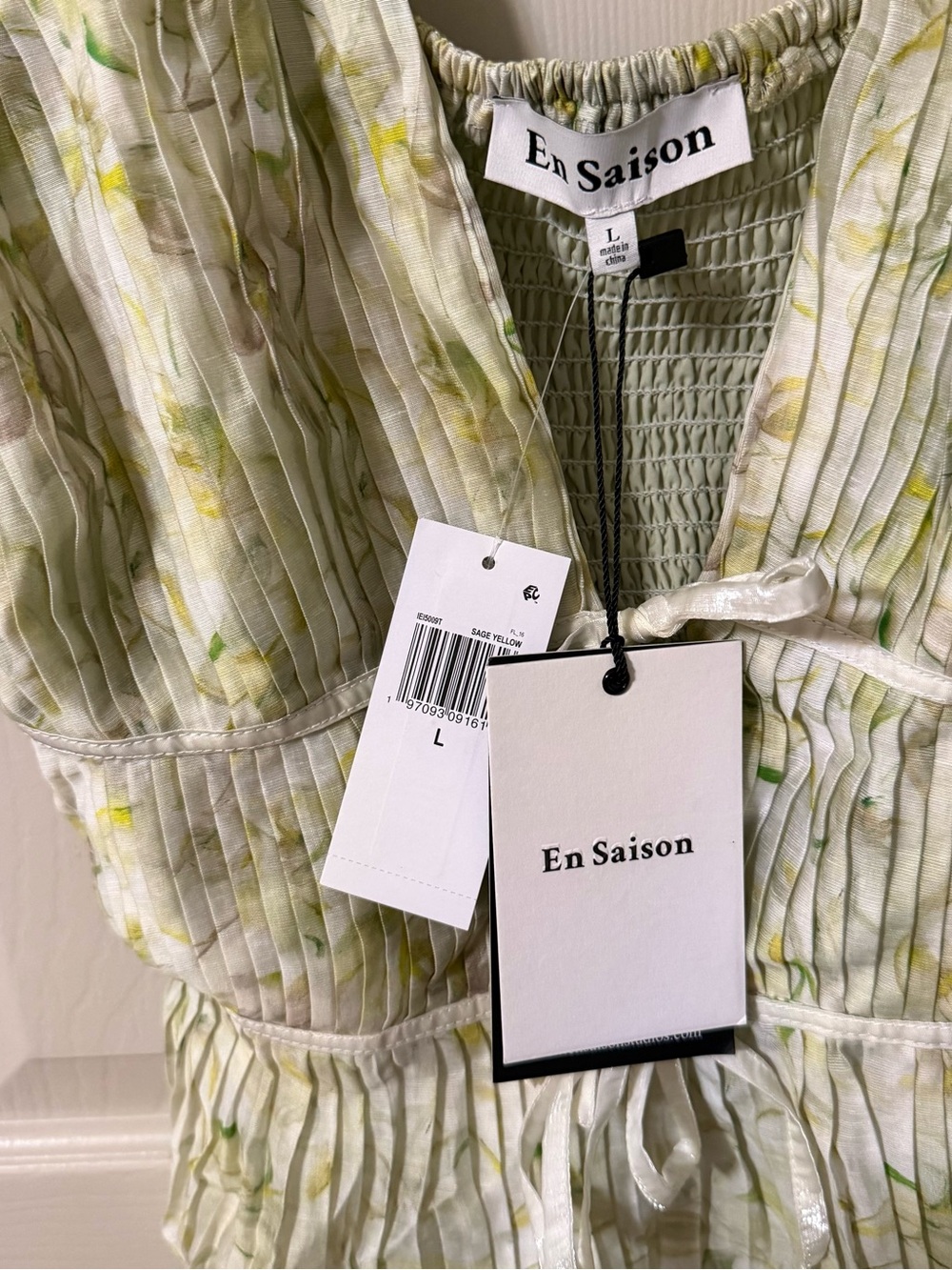 En Saison Light Green Floral Tie-Shoulder V-Neck Peplum Top - Picture 5 of 6